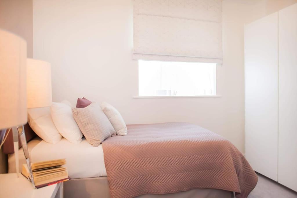 Stylish And Central Two Bedroom & Two Bathroom Apartment With Free Parking 외부 사진