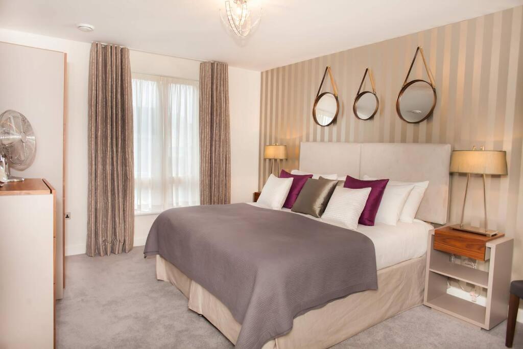 Stylish And Central Two Bedroom & Two Bathroom Apartment With Free Parking 외부 사진
